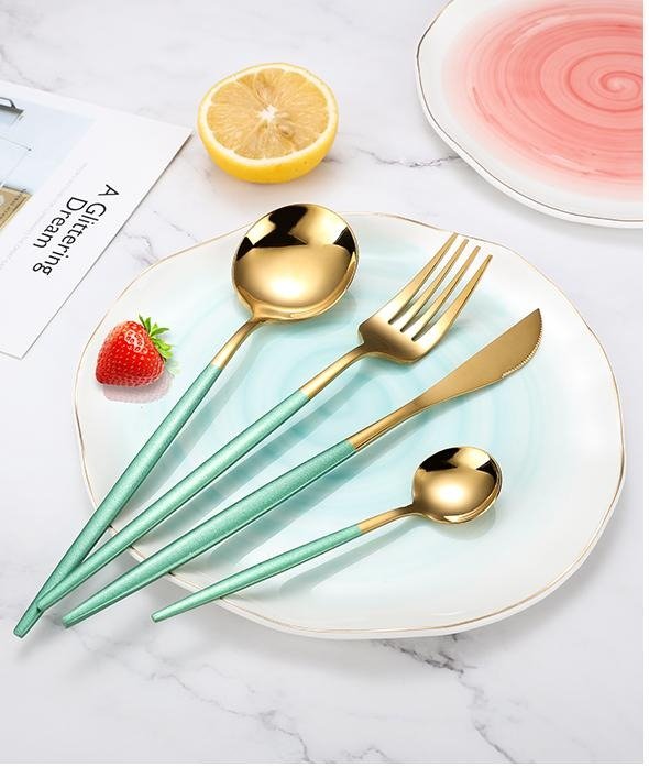 Eva Gold Tip Flatware - www.Shopthatapp.com