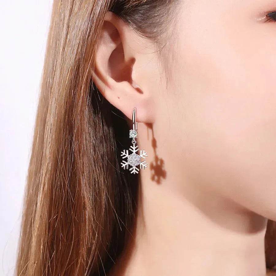 Temperament Snowflake Earrings With Rhinestones Fashion Personalized Christmas Earrings For Women Jewelry - www.Shopthatapp.com