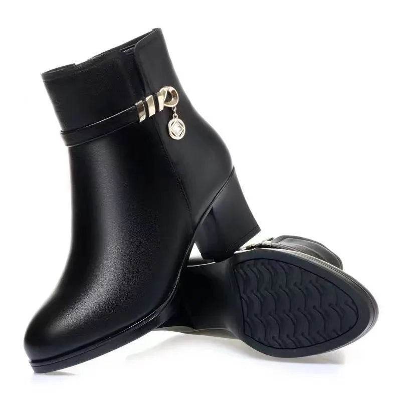 Velvet Thermal Non-slip Middle-aged And Elderly Female Boots - www.Shopthatapp.com