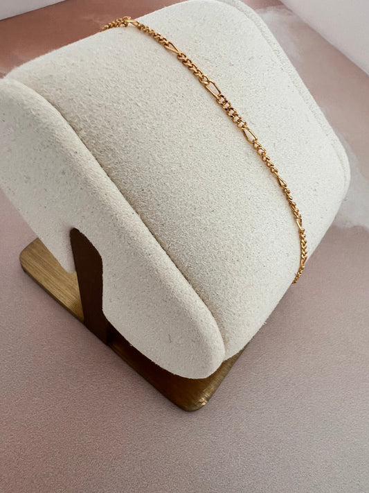 Fine Casual Chain - www.Shopthatapp.com