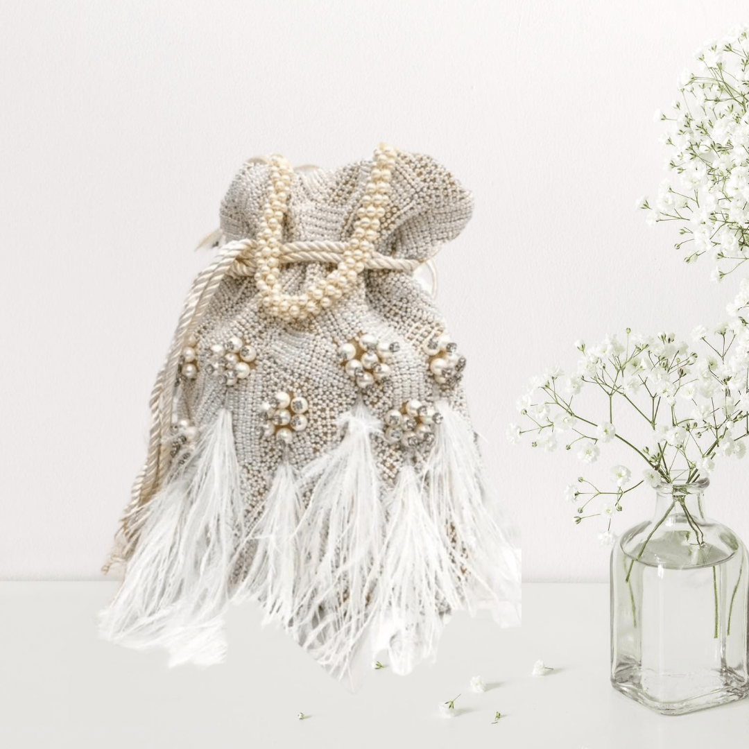 FURLA - www.Shopthatapp.com