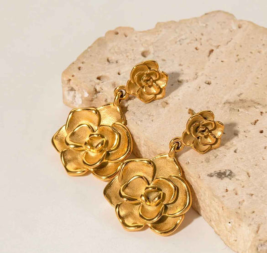 My.PerfectPair Gold Flower Earrings - Elegant Floral Design