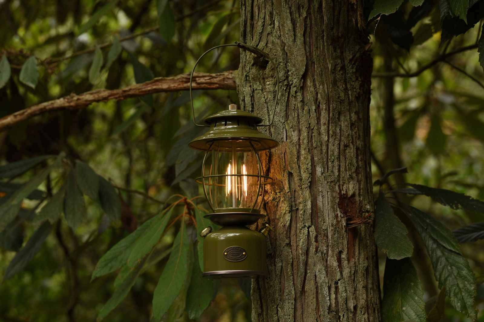 Peterson Green Camping Lantern for Outdoor Adventures - www.Shopthatapp.com