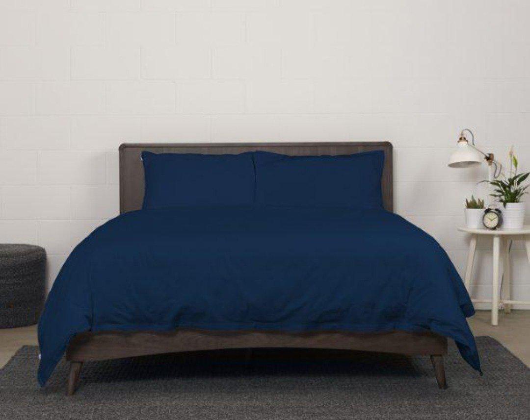 Housse de couette en satin (bleu marine, gris ou blanc)