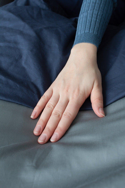 Housse de couette en satin (bleu marine, gris ou blanc)