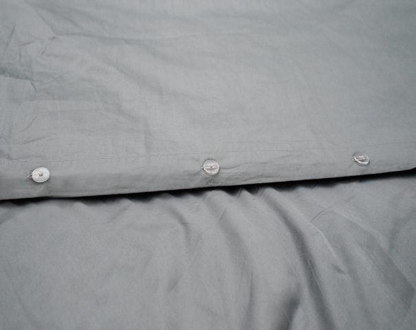 Housse de couette en satin (bleu marine, gris ou blanc)