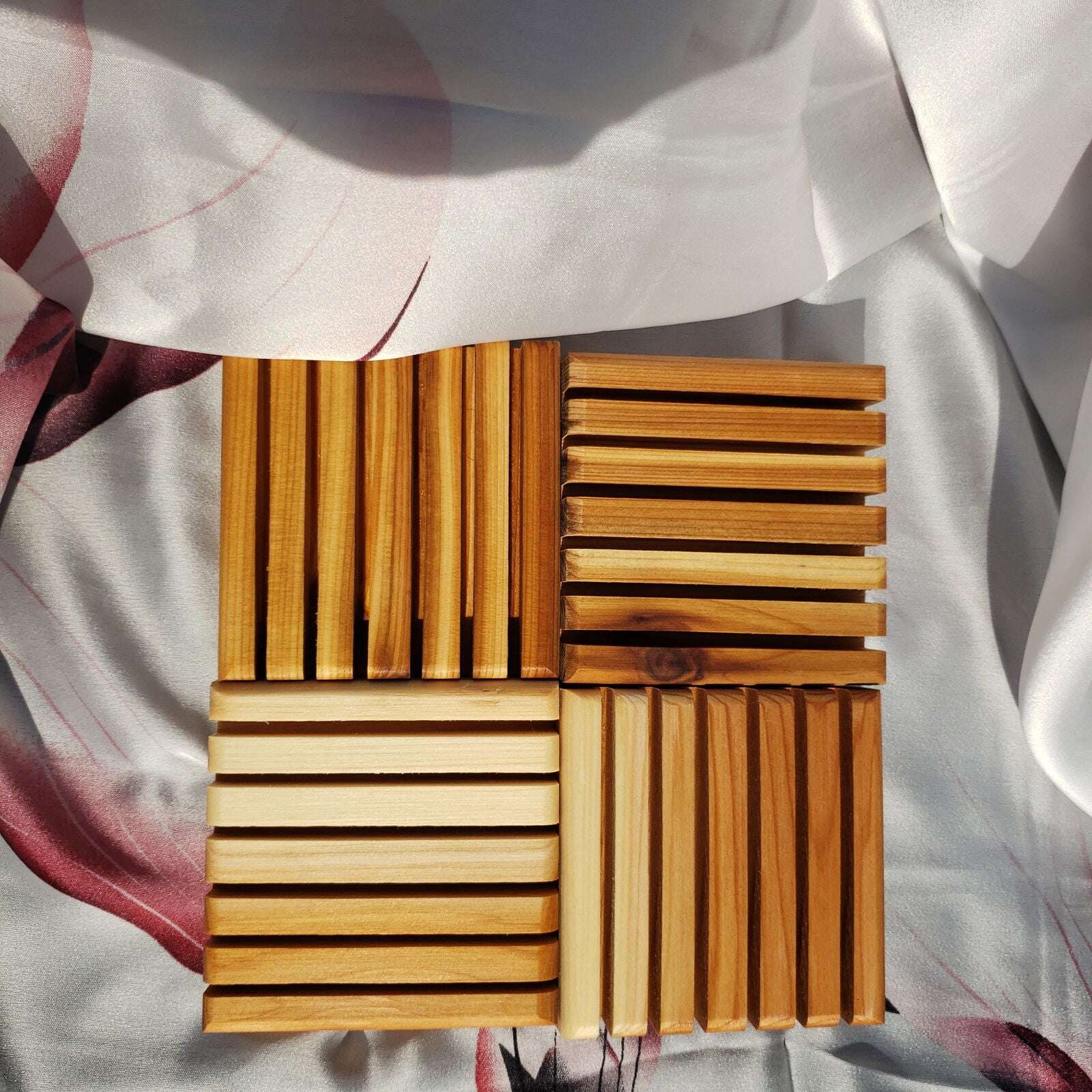 Heav Nation Canadian Wooden Soap Dish for Sustainable Living - Www.Shopthatapp.com