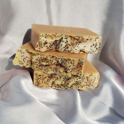 Heav Nation Natural Skincare Canada – Exfoliating Soap Bar - Www.Shopthatapp.com