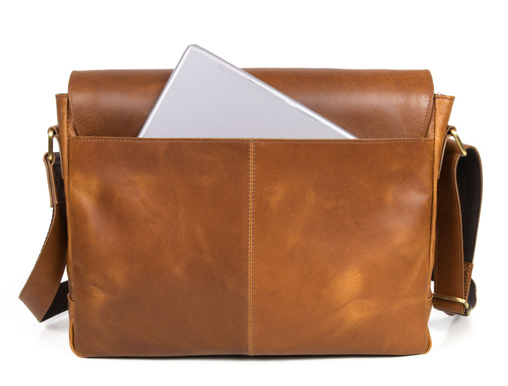 Hudson Leather Messenger Bag - Desert Tan - www.Shopthatapp.com