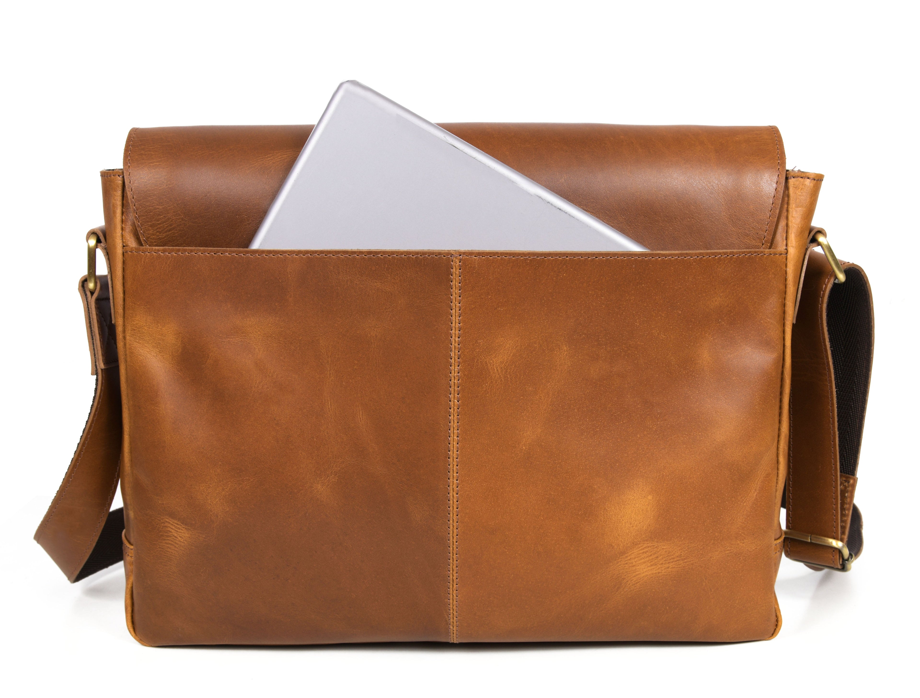 Hudson Leather Messenger Bag - Desert Tan - www.Shopthatapp.com