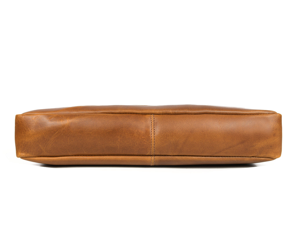 Hudson Leather Messenger Bag - Desert Tan - www.Shopthatapp.com