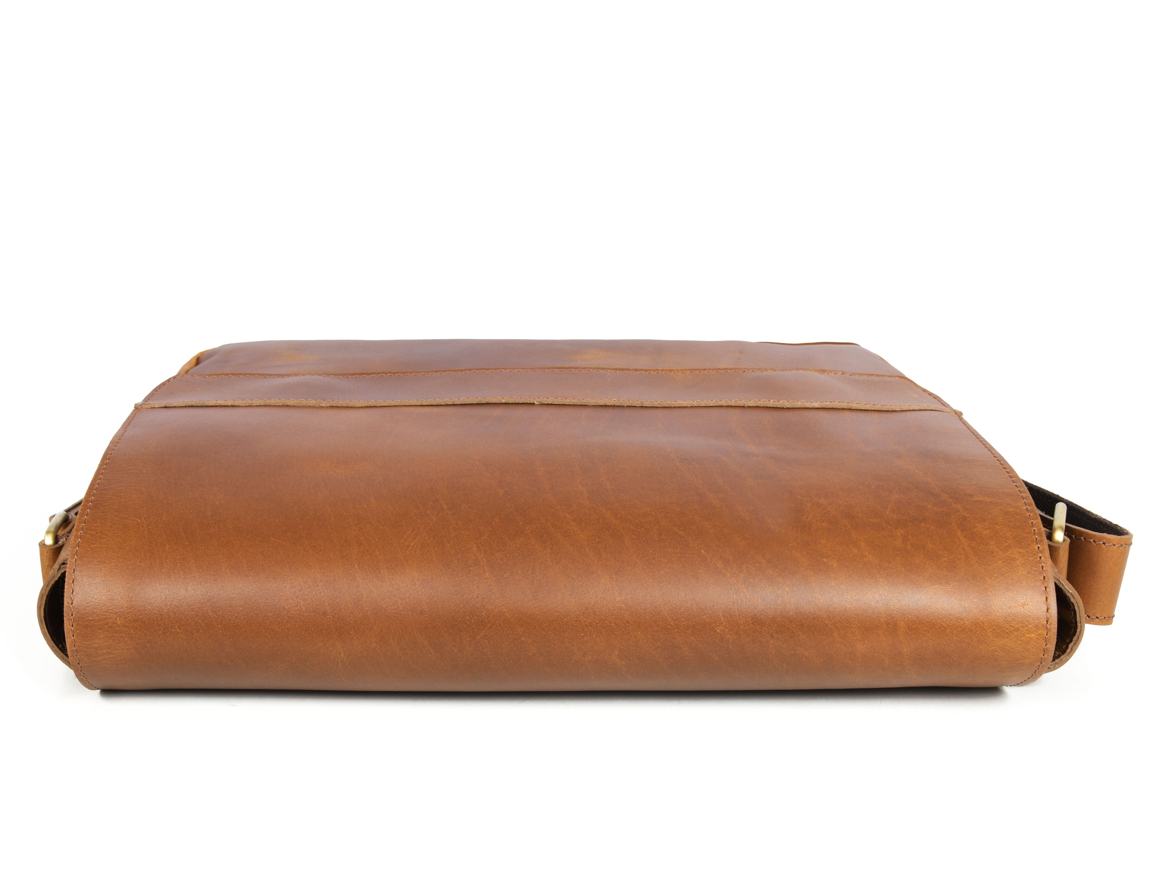 Hudson Leather Messenger Bag - Desert Tan - www.Shopthatapp.com