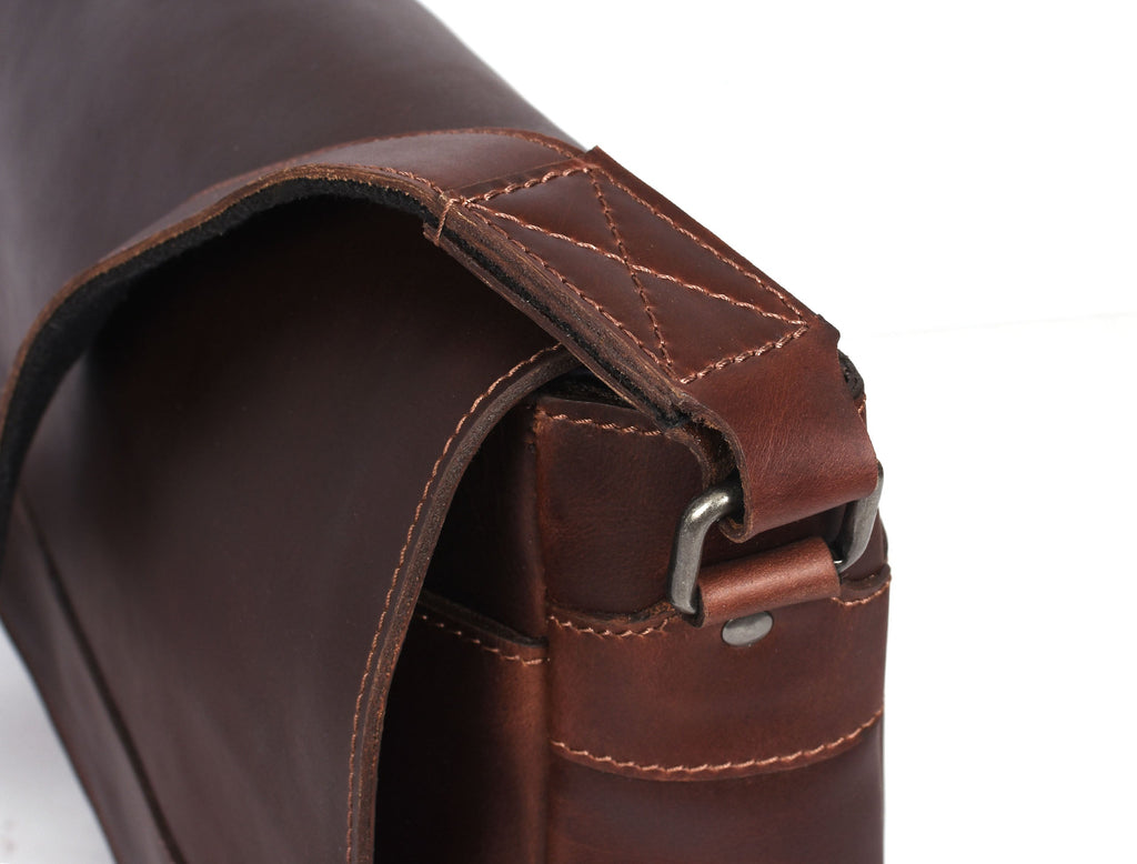 Hudson  Leather Messenger - Voyager - www.Shopthatapp.com