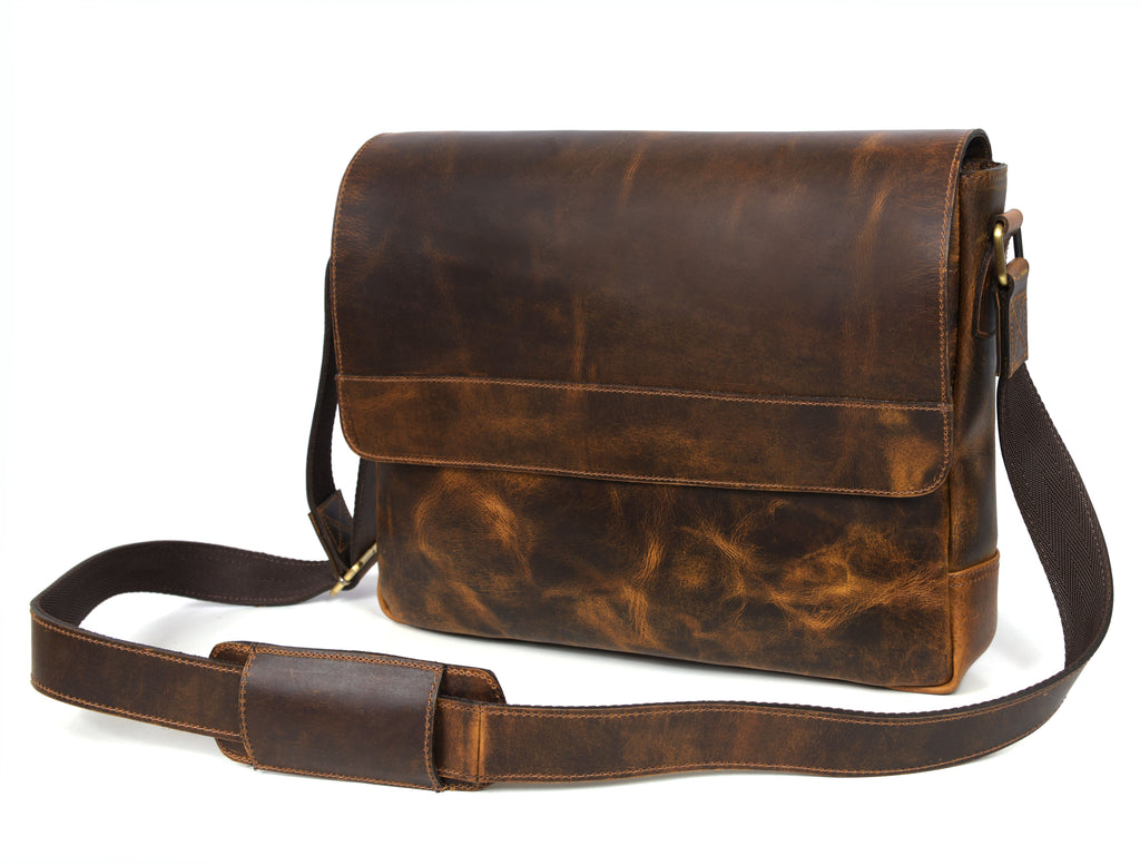 Husdon Leather Messenger Bag - Saddleback - www.Shopthatapp.com