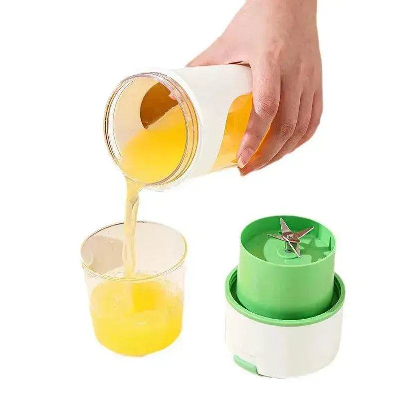 Rechargeable Portable Mini Juicer Summer Outdoor Travel Juicer smoothie blender - www.Shopthatapp.com