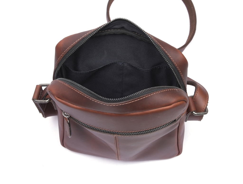 Leather Fanny Bag - www.Shopthatapp.com