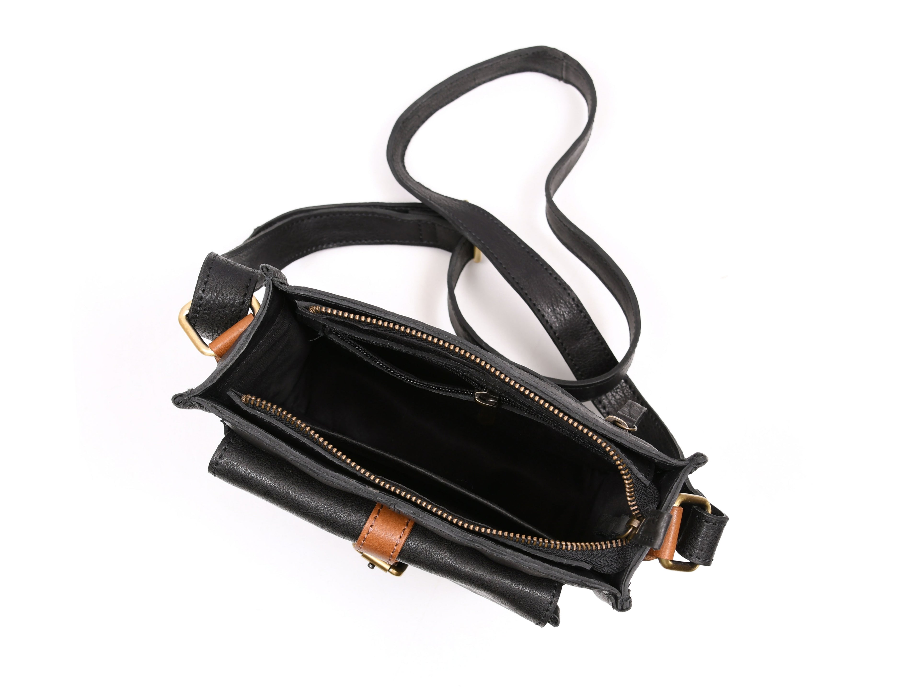 Leather Flight Crossbody Bag - Raven Black - www.Shopthatapp.com