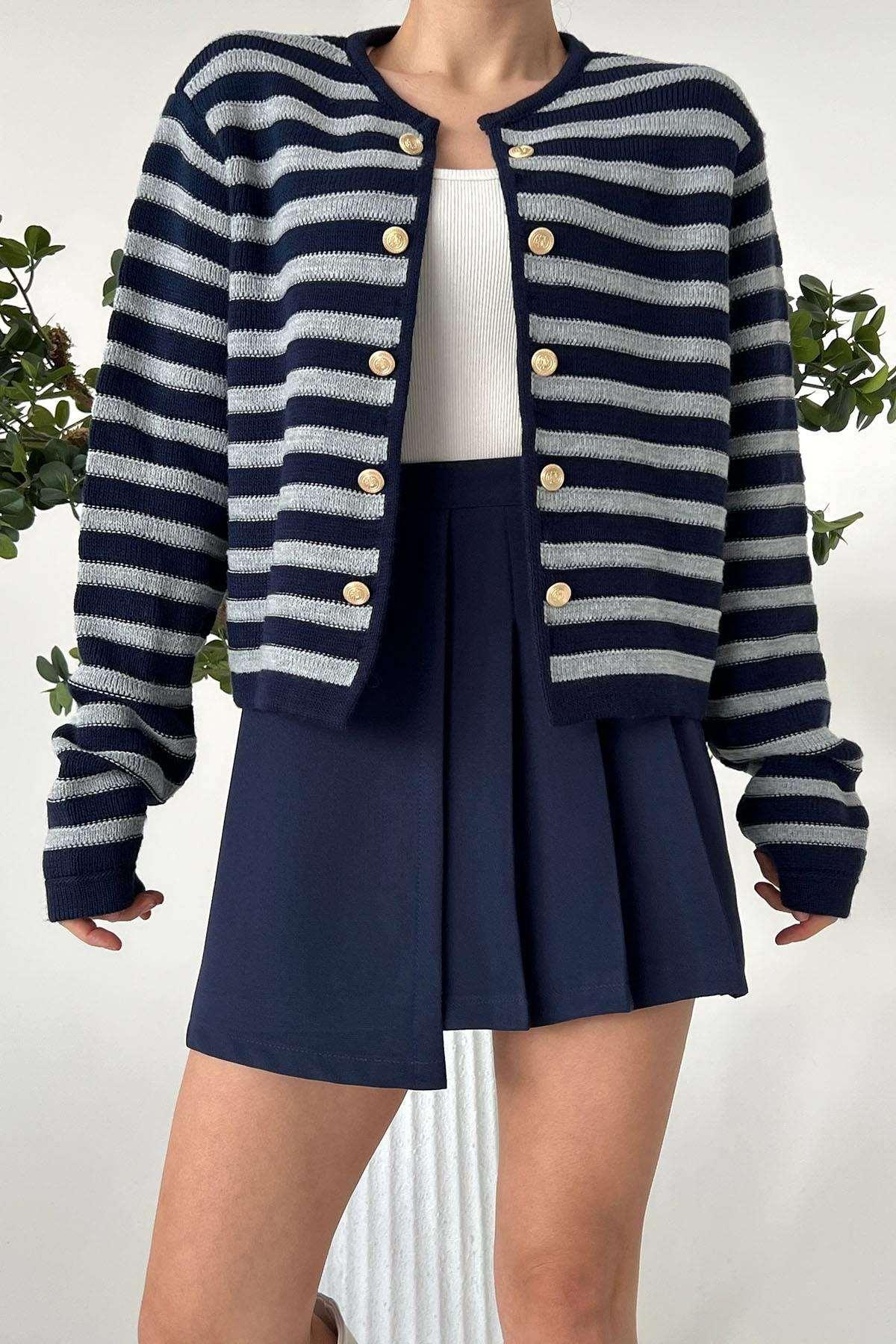 Lyla Double Button Striped Cardigan - www.Shopthatapp.com