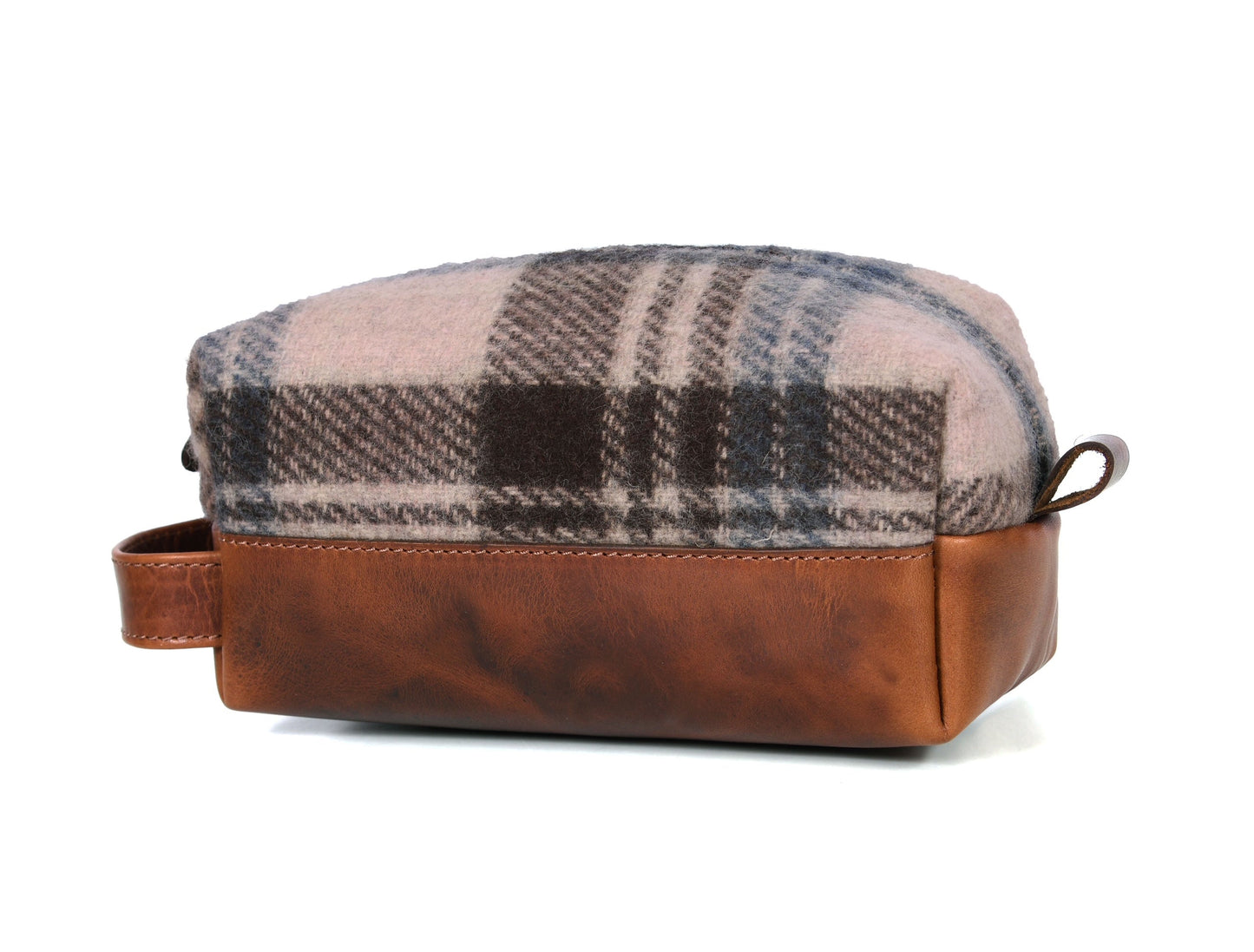 Manchester Leather Toiletry Bag - www.Shopthatapp.com