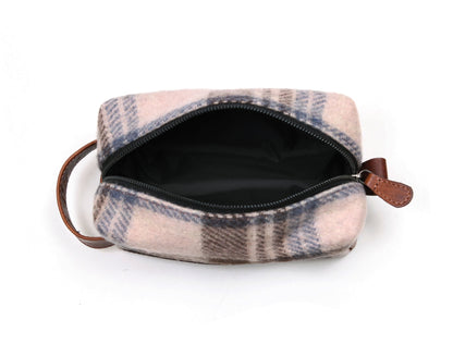 Manchester Leather Toiletry Bag - www.Shopthatapp.com