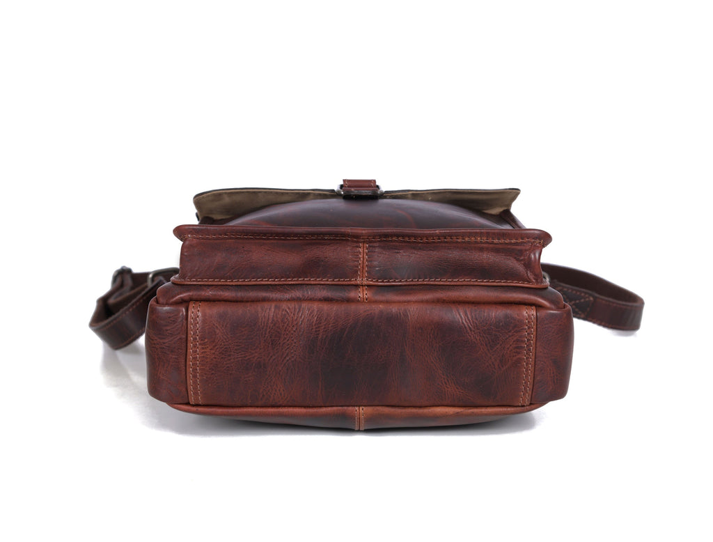 Manhattan - Leather Satchel - www.Shopthatapp.com
