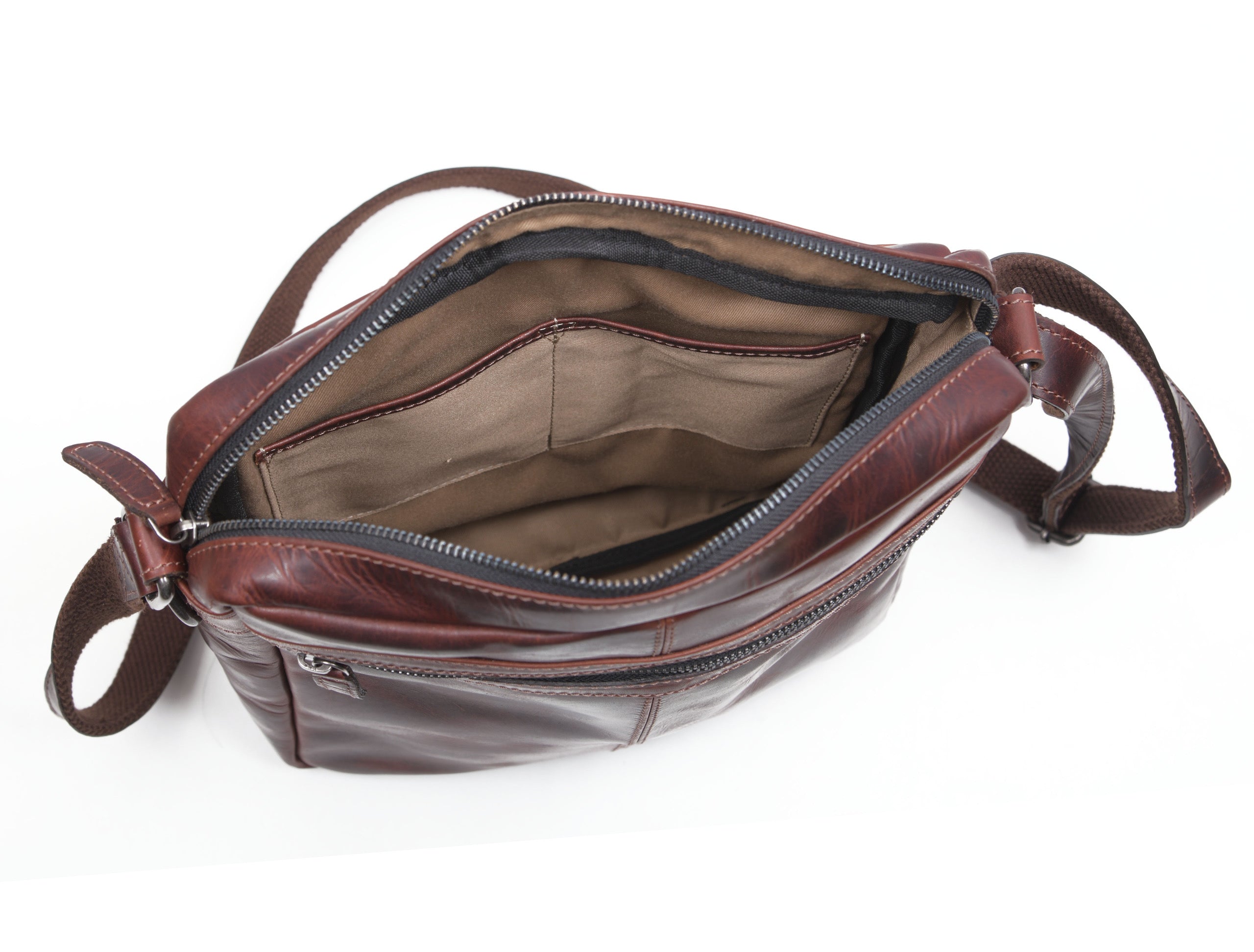 Manhattan - Leather Satchel - www.Shopthatapp.com