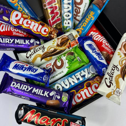 Mega Mix Chocolate Signature Gift Hamper - www.Shopthatapp.com