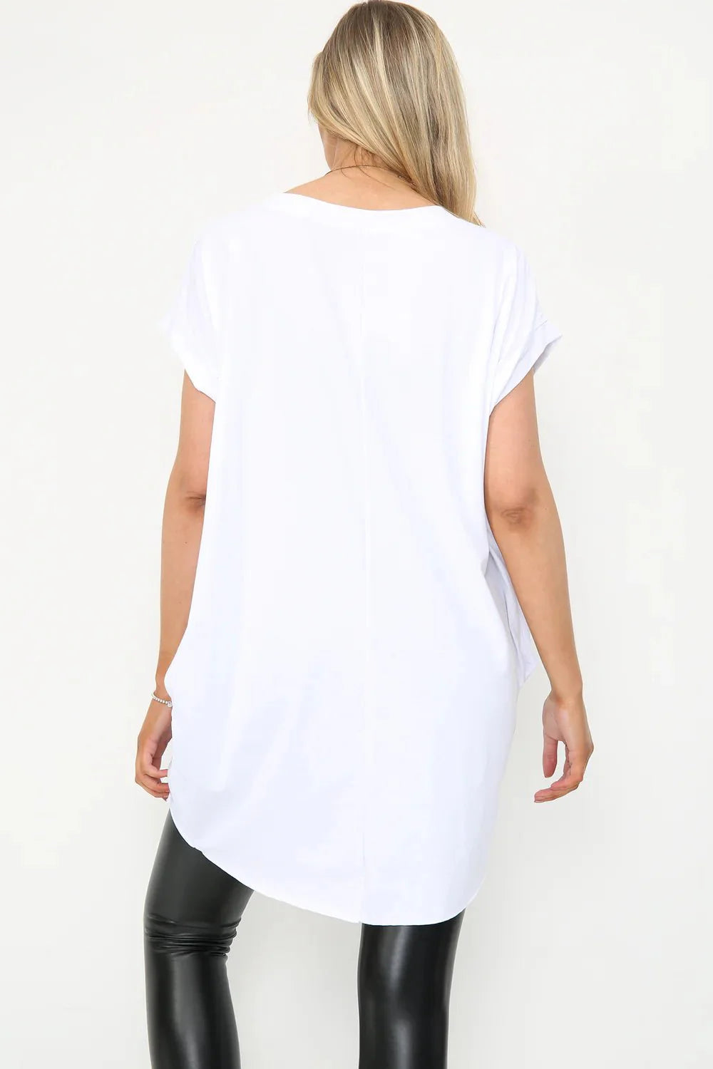 Milla Oversized T-Shirt with Necklace - www.Shopthatapp.com
