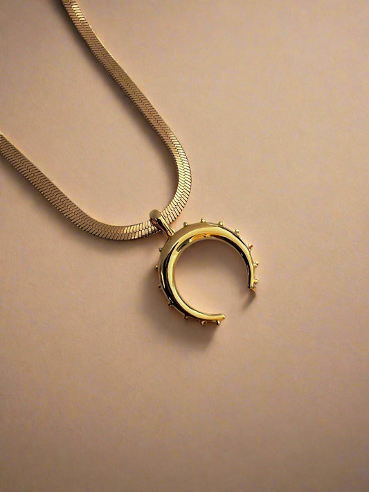 Moon Snake Chain - www.Shopthatapp.com