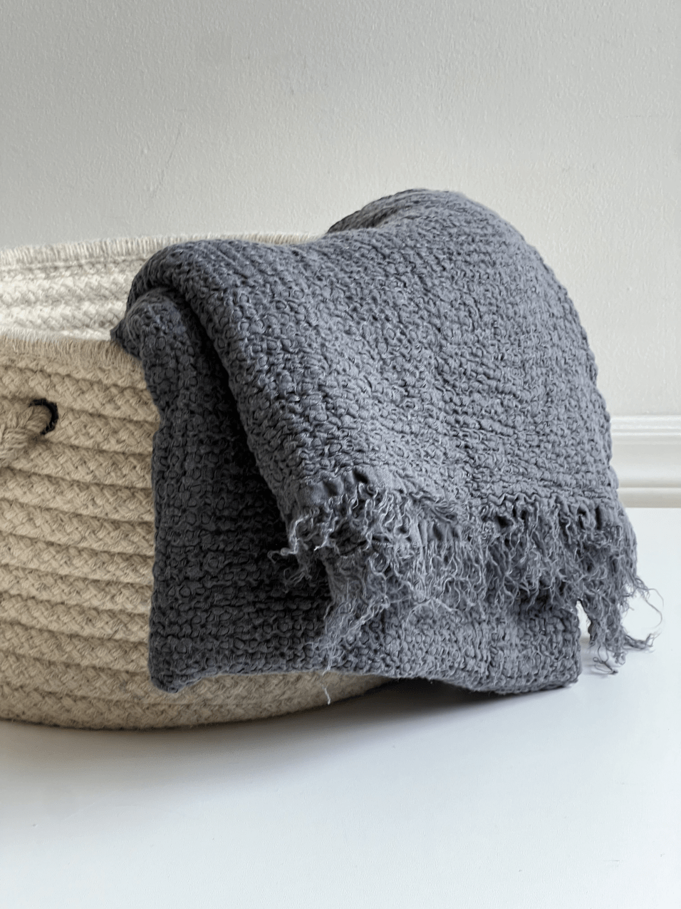 Nantucket Linen Throw - available in 5 colors - www.Shopthatapp.com
