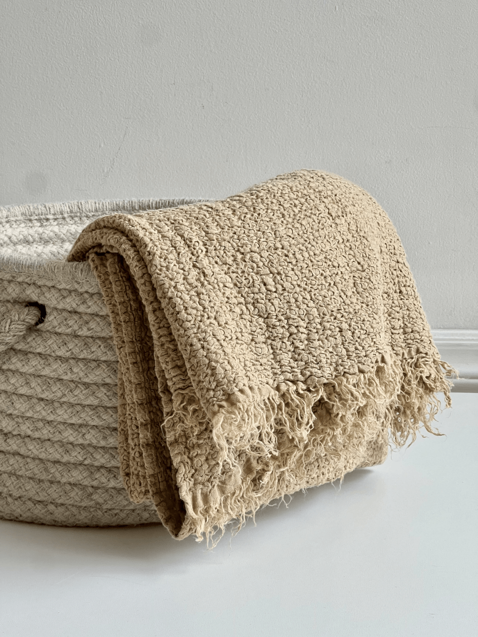Nantucket Linen Throw - available in 5 colors - www.Shopthatapp.com