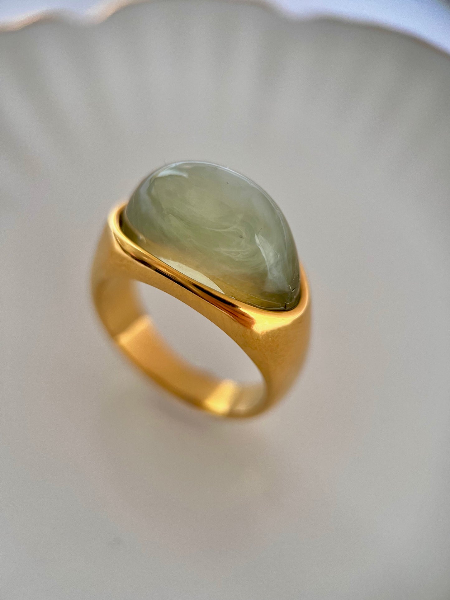 Nouvelle bague épaisse en jade