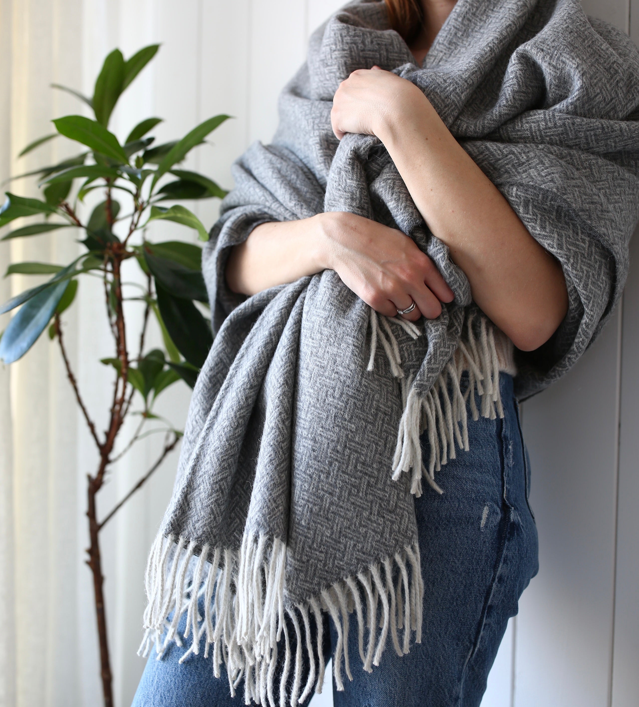 Oxford Alpaca Throw Charcoal - www.Shopthatapp.com