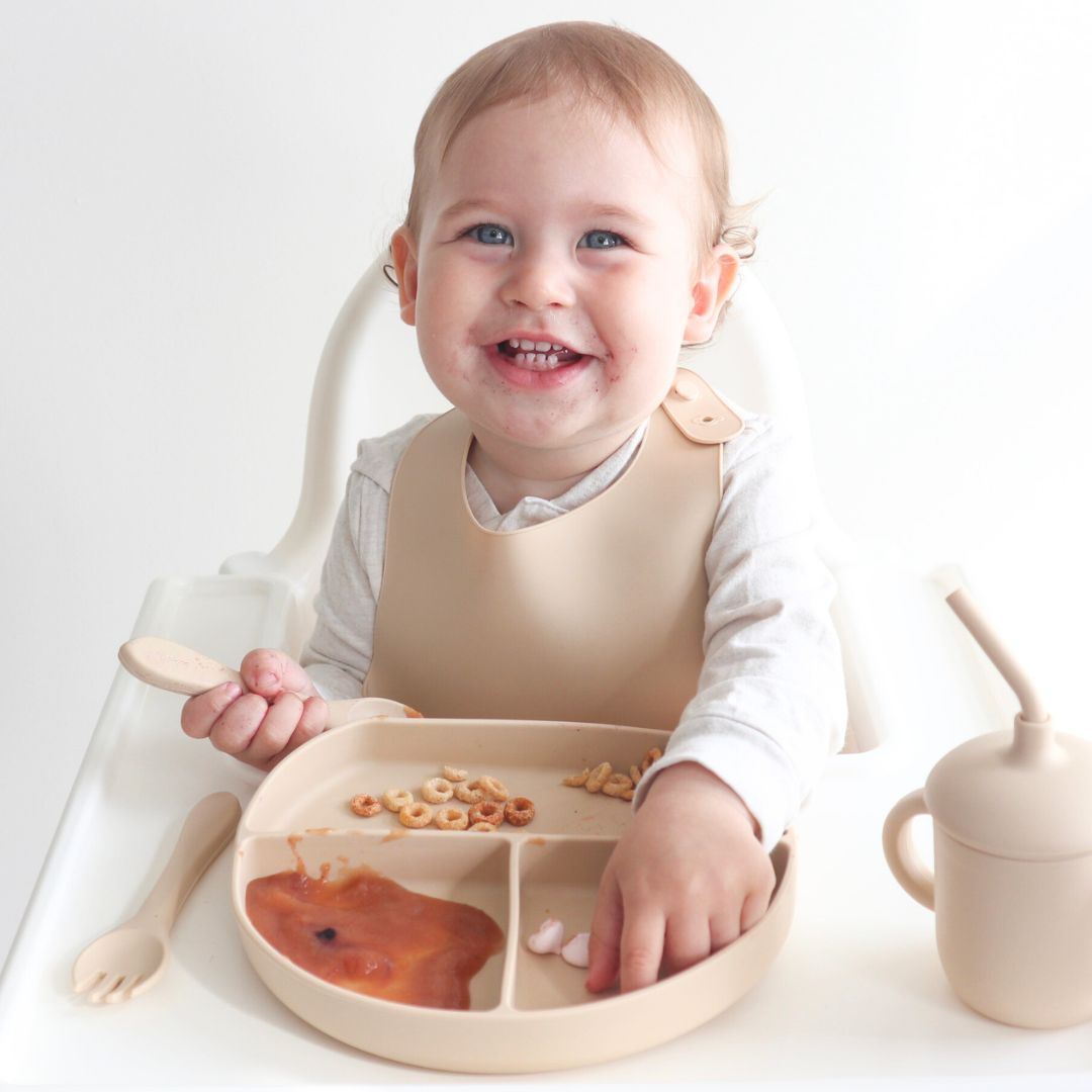 Silicone Bib - www.Shopthatapp.com