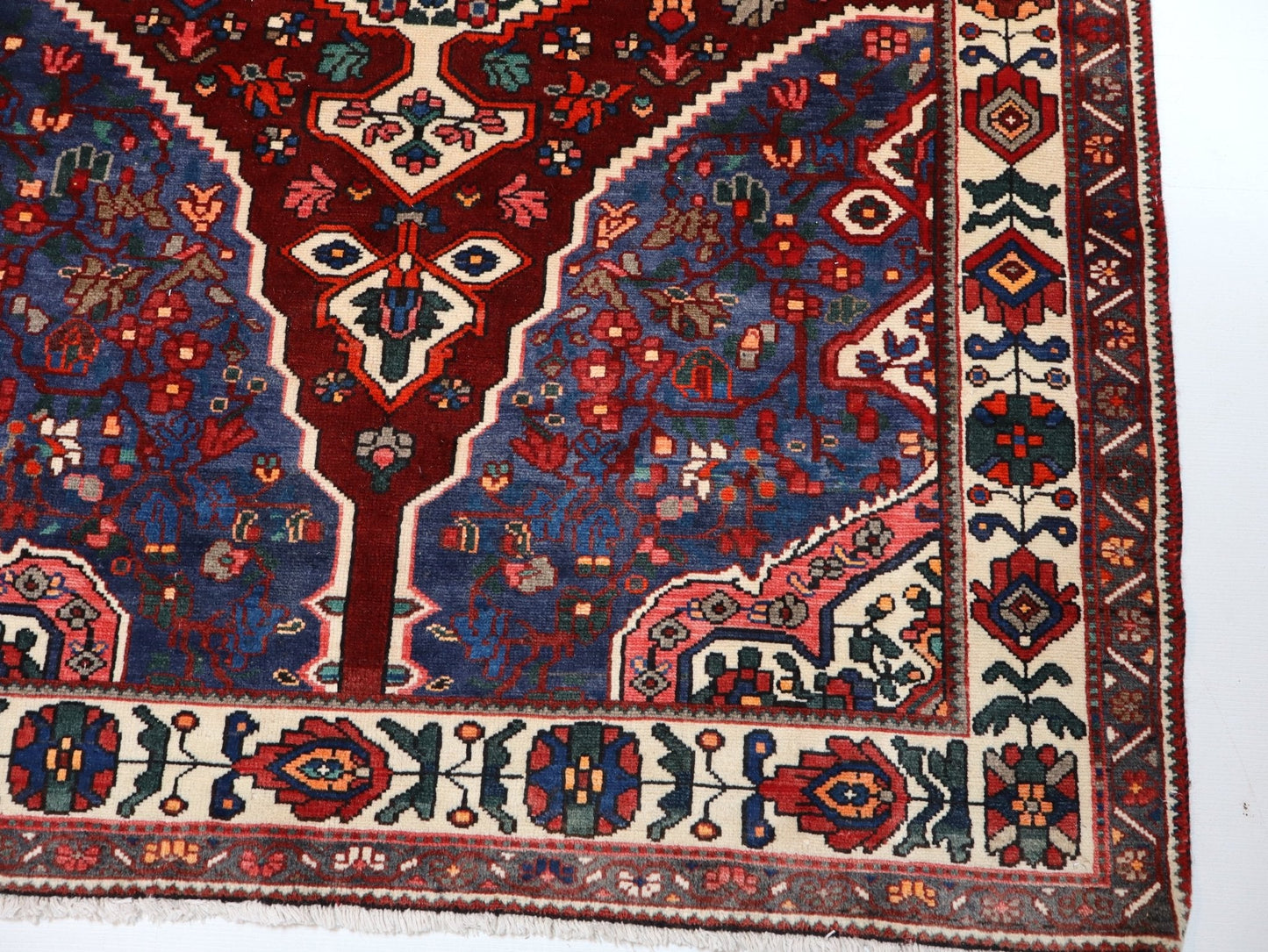 Persian Bakhtiari Rug | 5' 2" x 9' 10" - www.Shopthatapp.com