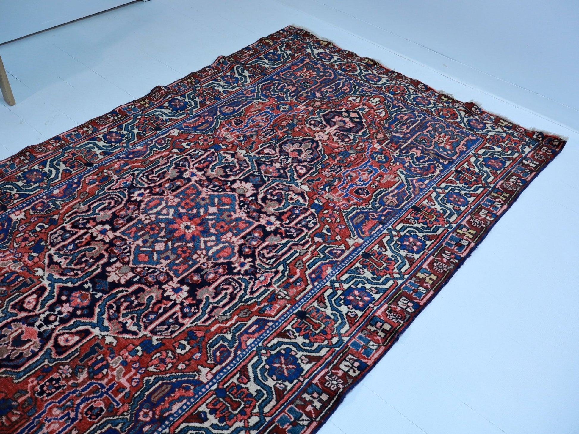 Persian Bakhtiari Rug | 5' 5" x 10' - www.Shopthatapp.com