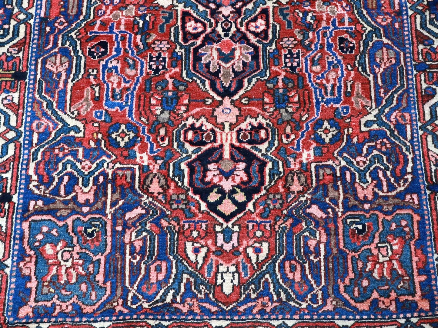 Persian Bakhtiari Rug | 5' 5" x 10' - www.Shopthatapp.com