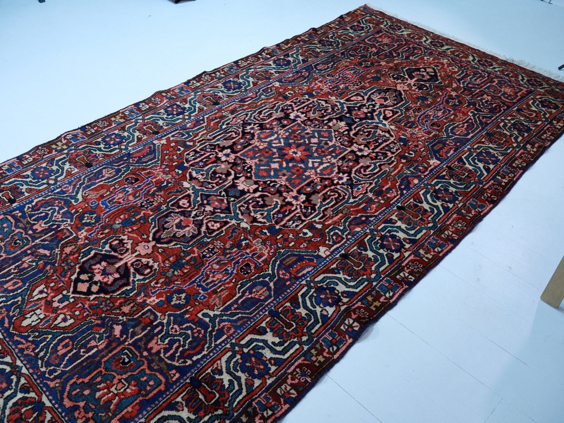 Persian Bakhtiari Rug | 5' 5" x 10' - www.Shopthatapp.com