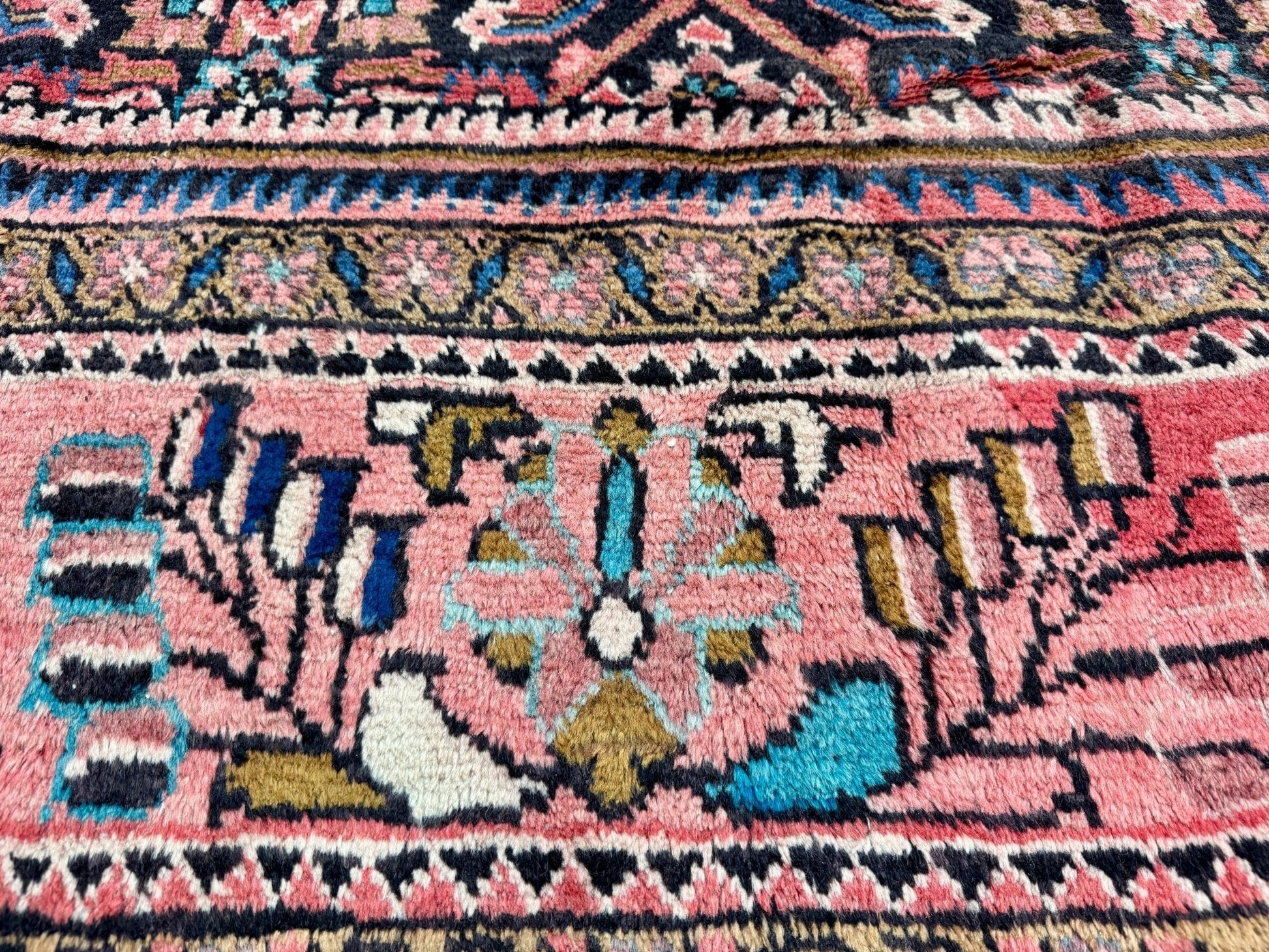 Persian Hamadan Rug | 7' 9” x 10' - www.Shopthatapp.com
