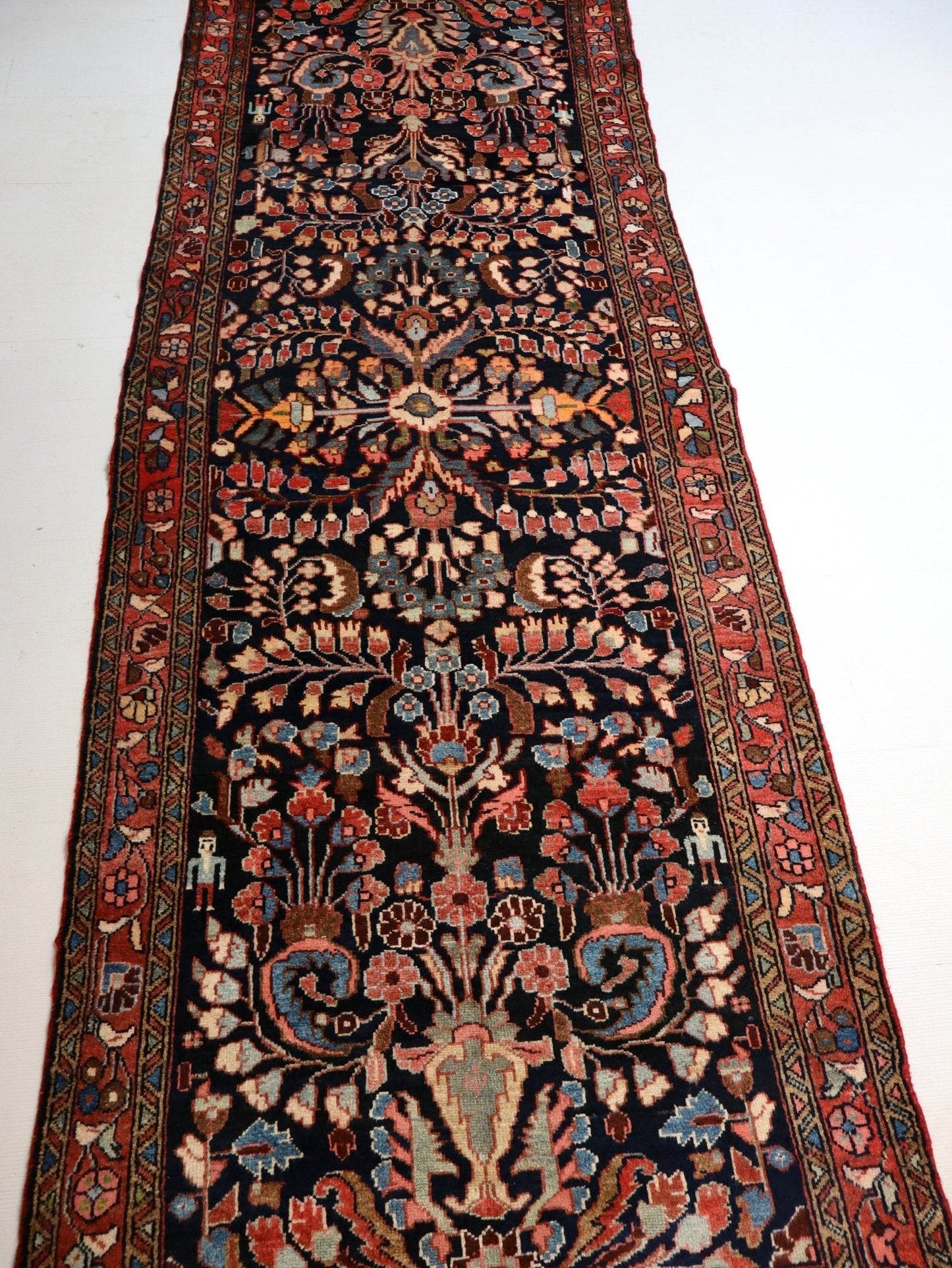 Persian Lilihan Runner Rug | 3' 5” x 9' 11" - www.Shopthatapp.com