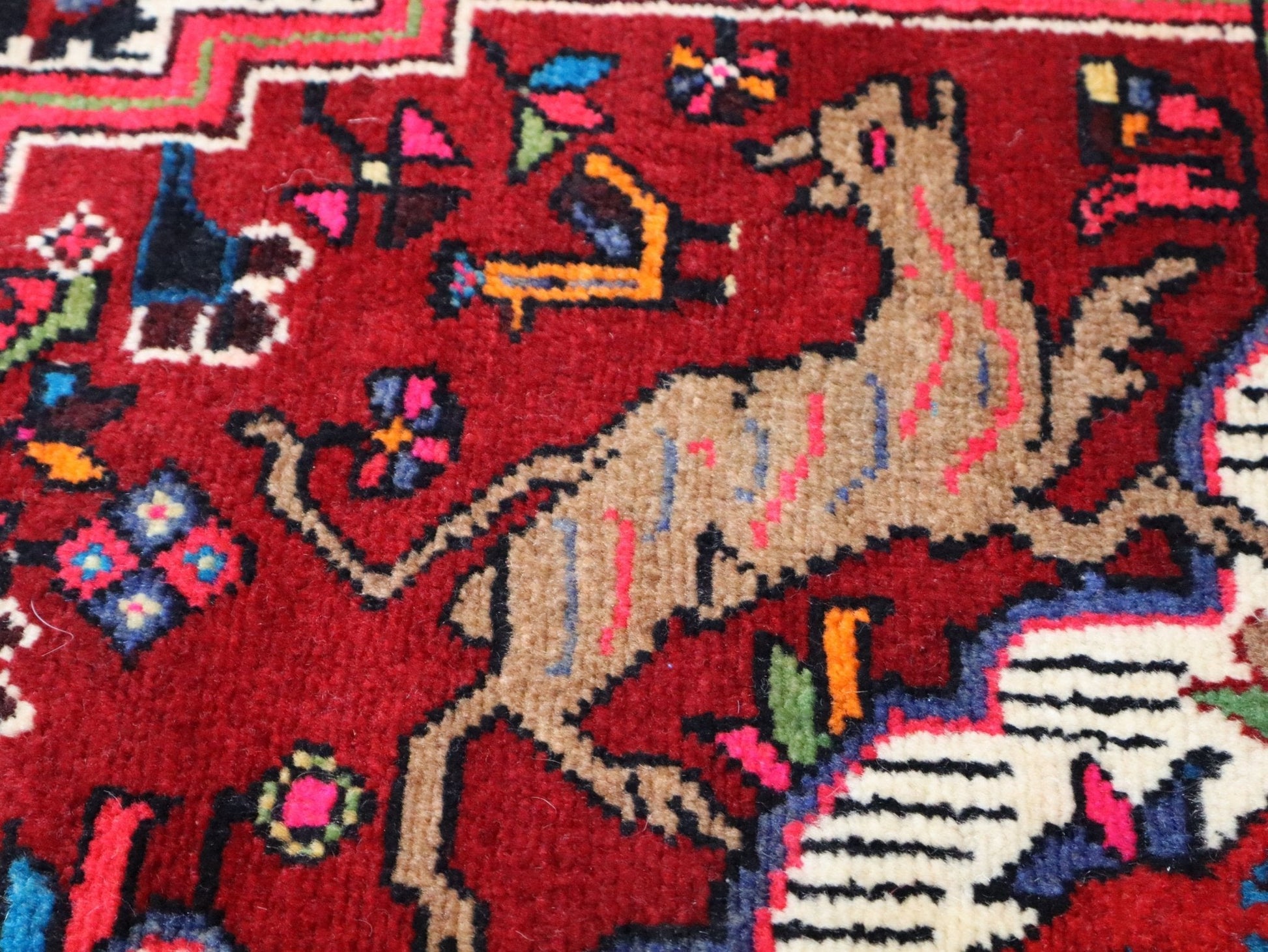 Persian Tuyserkan Rug | 4' 11" x 10' 6" - www.Shopthatapp.com