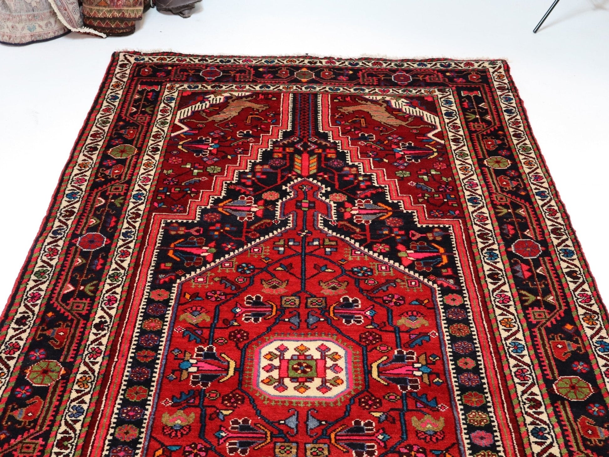 Persian Tuyserkan Rug | 4' 11" x 10' 6" - www.Shopthatapp.com