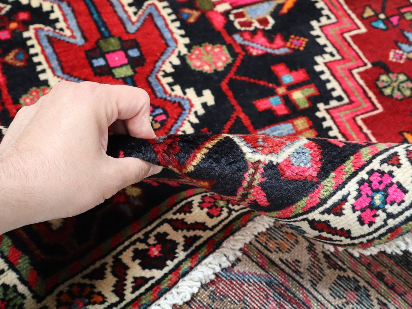 Persian Tuyserkan Rug | 4' 11" x 10' 6" - www.Shopthatapp.com