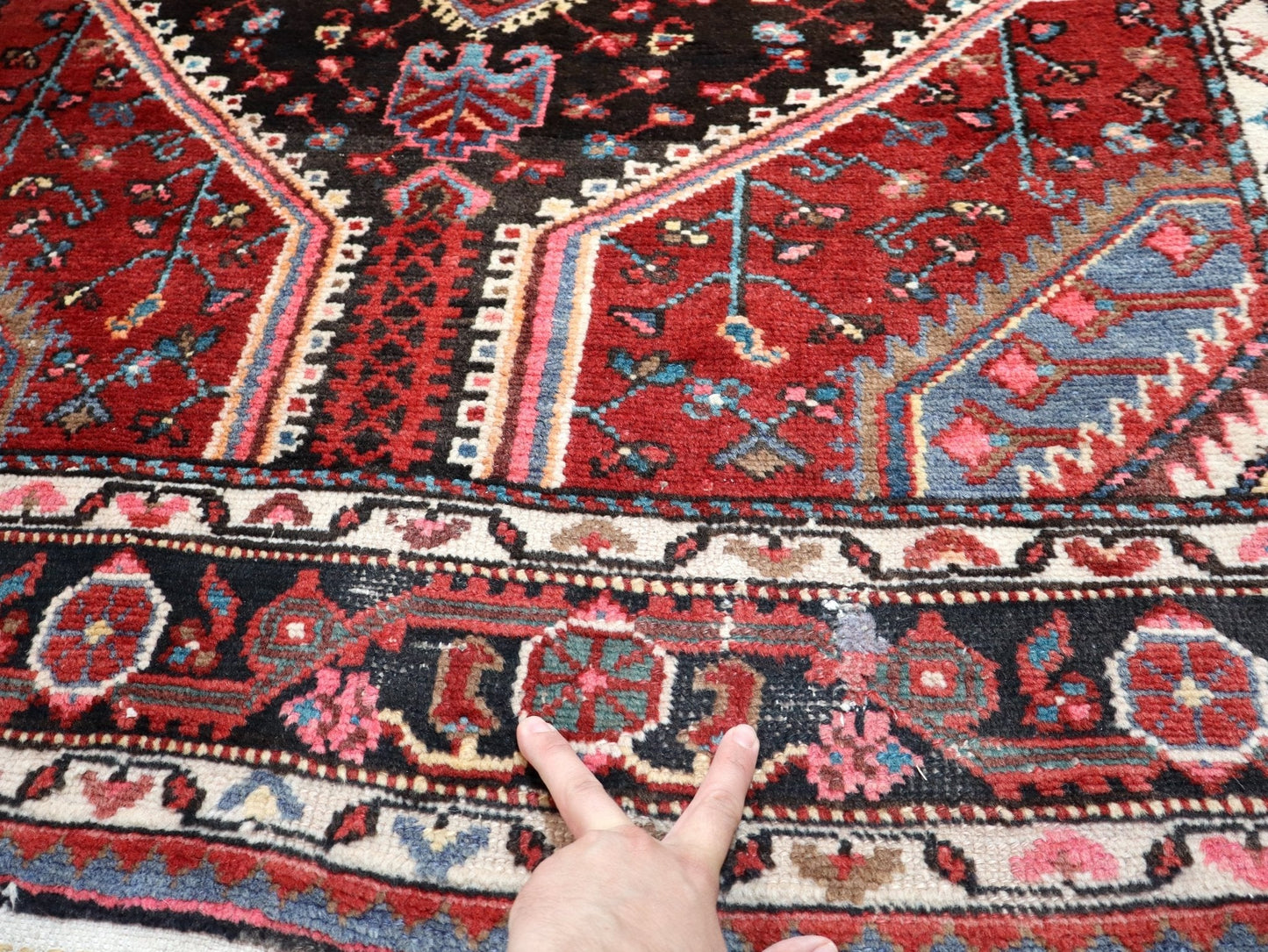 Persian Tuyserkan Rug | 4' 8" x 8' 6" - www.Shopthatapp.com