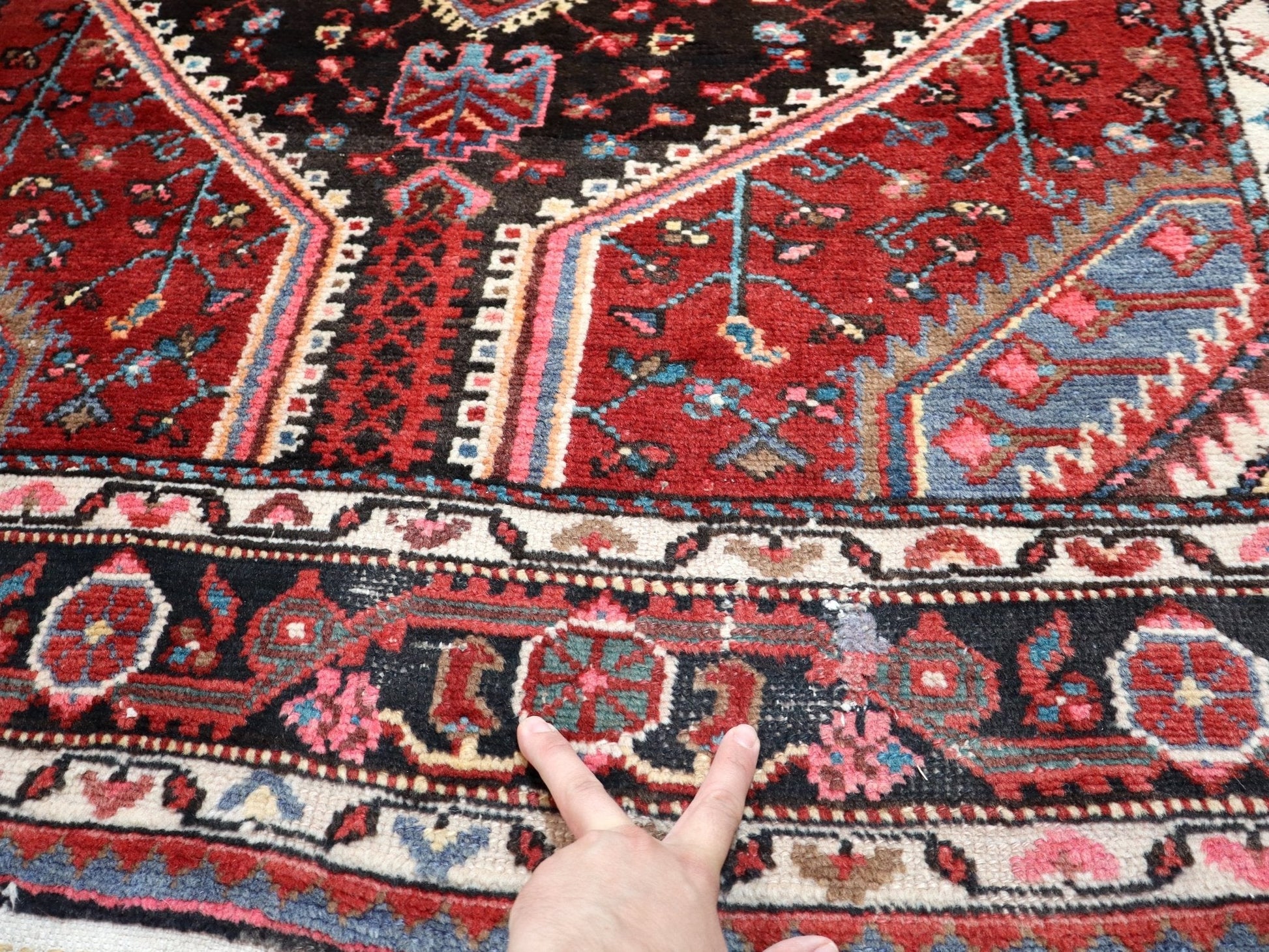 Persian Tuyserkan Rug | 4' 8" x 8' 6" - www.Shopthatapp.com