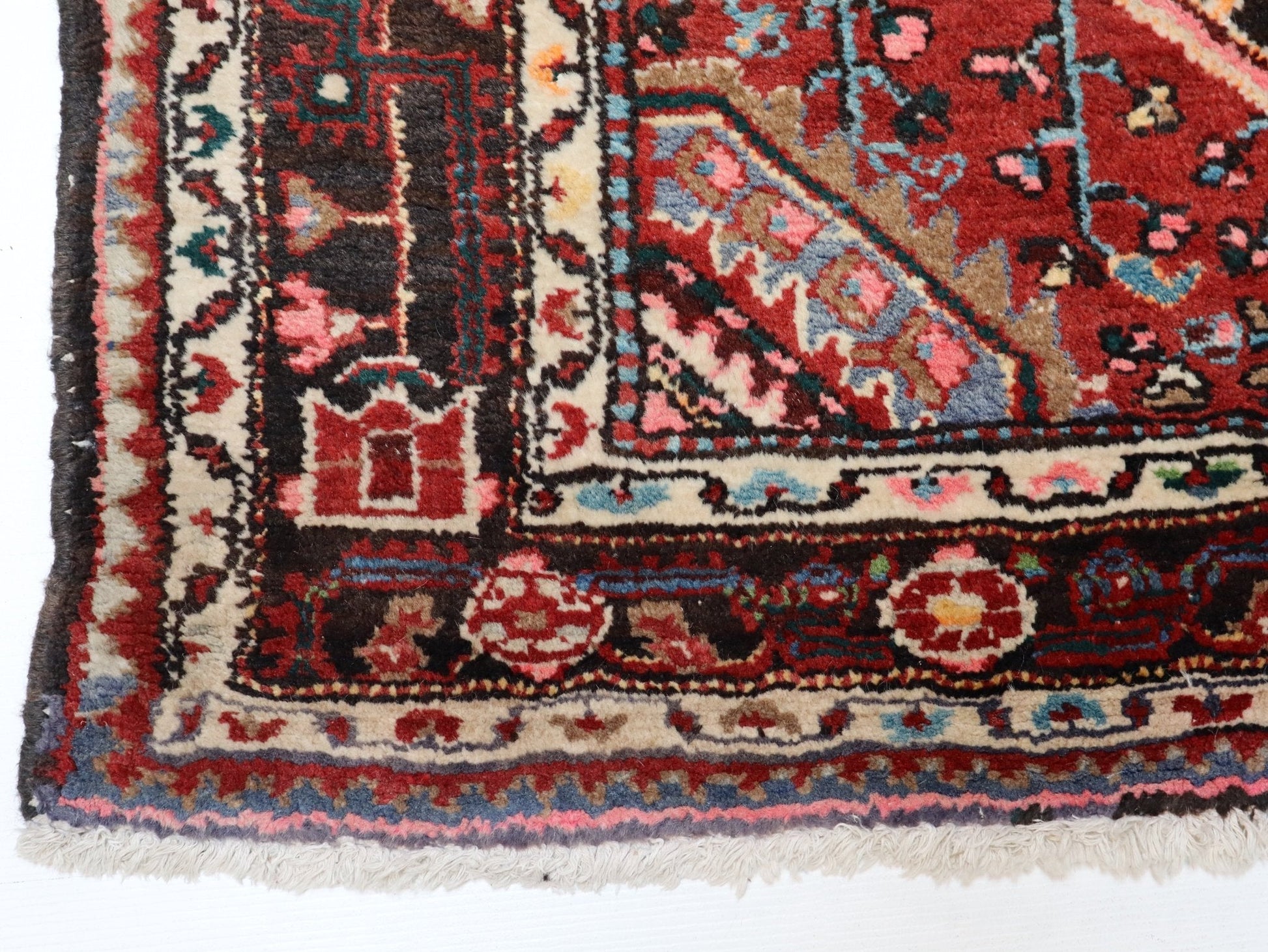 Persian Tuyserkan Rug | 4' 8" x 8' 6" - www.Shopthatapp.com