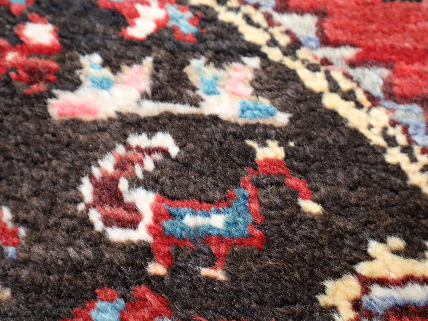 Persian Tuyserkan Rug | 4' 8" x 8' 6" - www.Shopthatapp.com