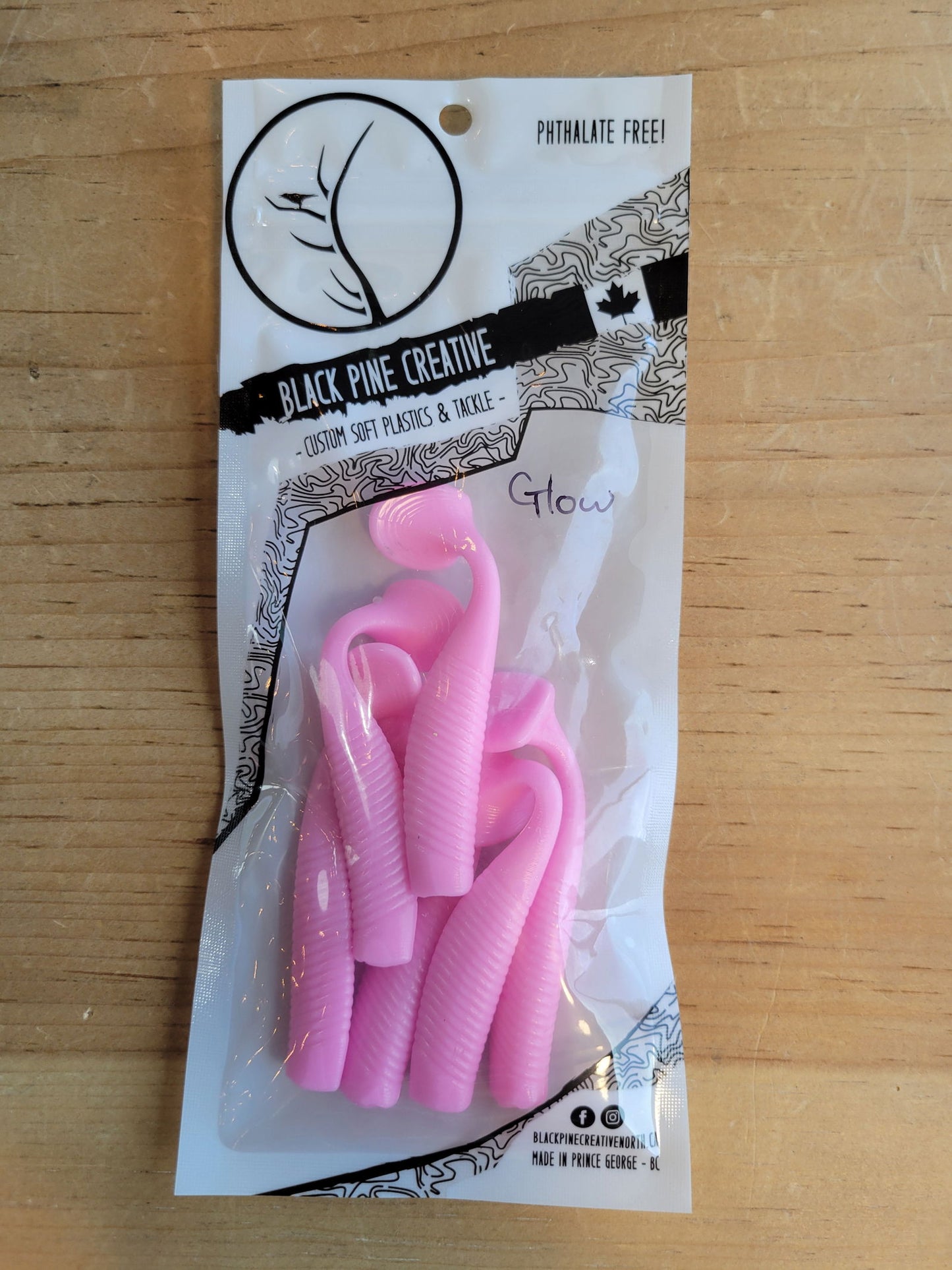 Black Pine Creative 2-3/4" Glow Paddle Tails 6/pk - www.Shopthatapp.com