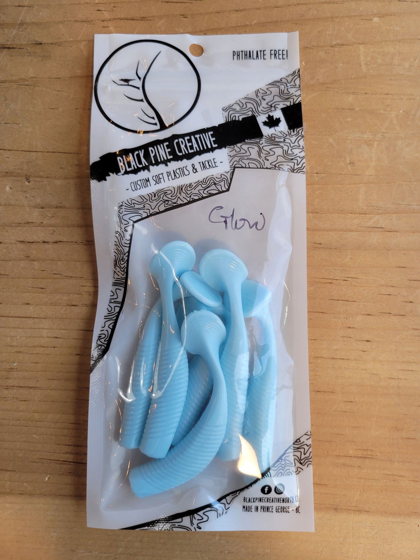 Black Pine Creative 2-3/4" Glow Paddle Tails 6/pk - www.Shopthatapp.com