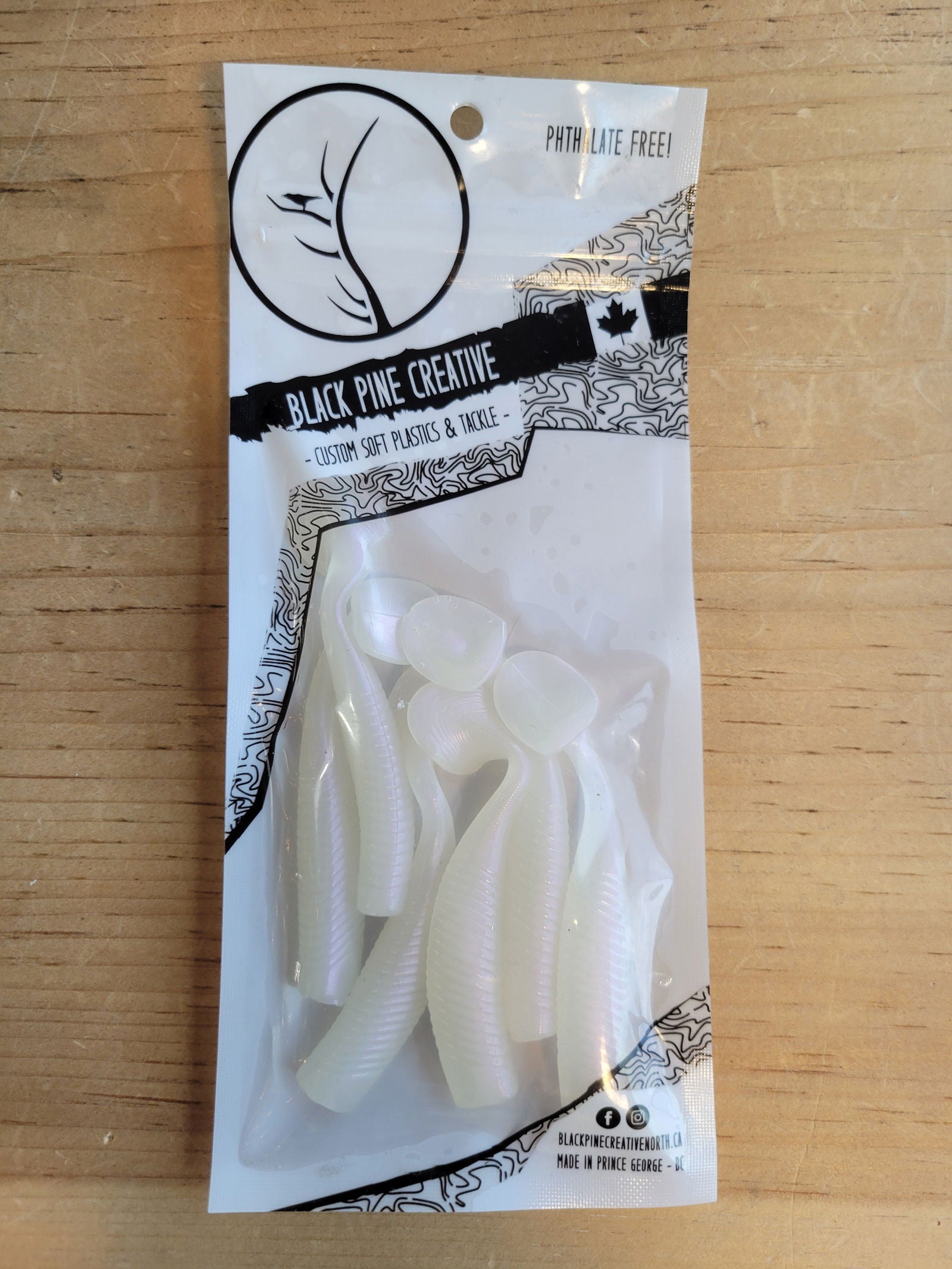 Black Pine Creative 2-3/4" Glow Paddle Tails 6/pk - www.Shopthatapp.com